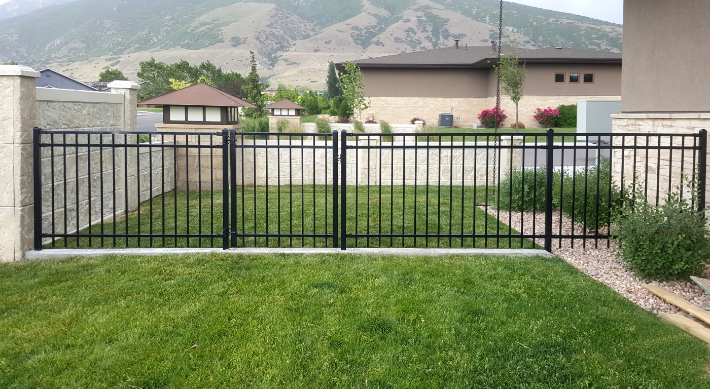 4-Foot Ornamental Majestic Fence